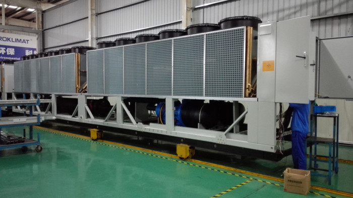1006 Kw stable Running Powerful Energy-Saving  Air Cooled Screw Chiller